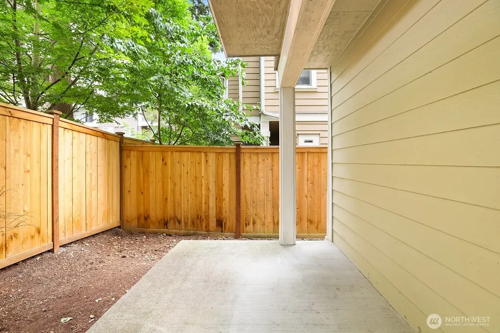 17520 12th Avenue NE Shoreline WA 98155