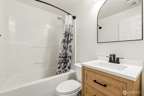 17520 12th Avenue NE Shoreline WA 98155