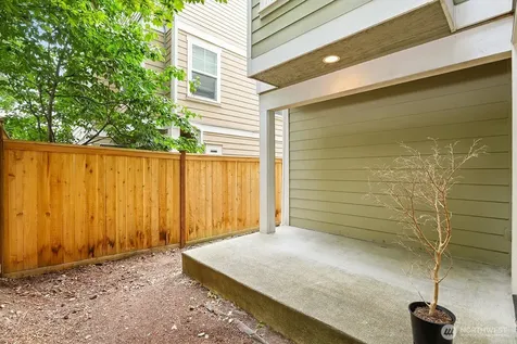 17520 12th Avenue NE Shoreline WA 98155