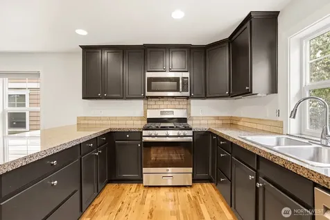 17520 12th Avenue NE Shoreline WA 98155