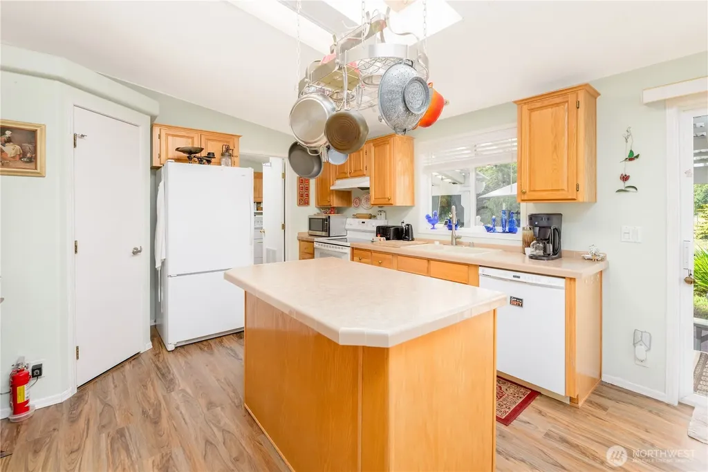 41 Marian Way Sequim WA 98382