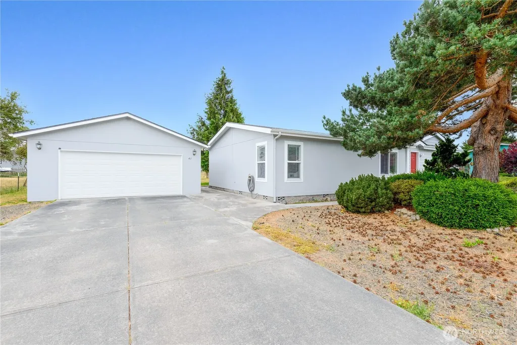 41 Marian Way Sequim WA 98382