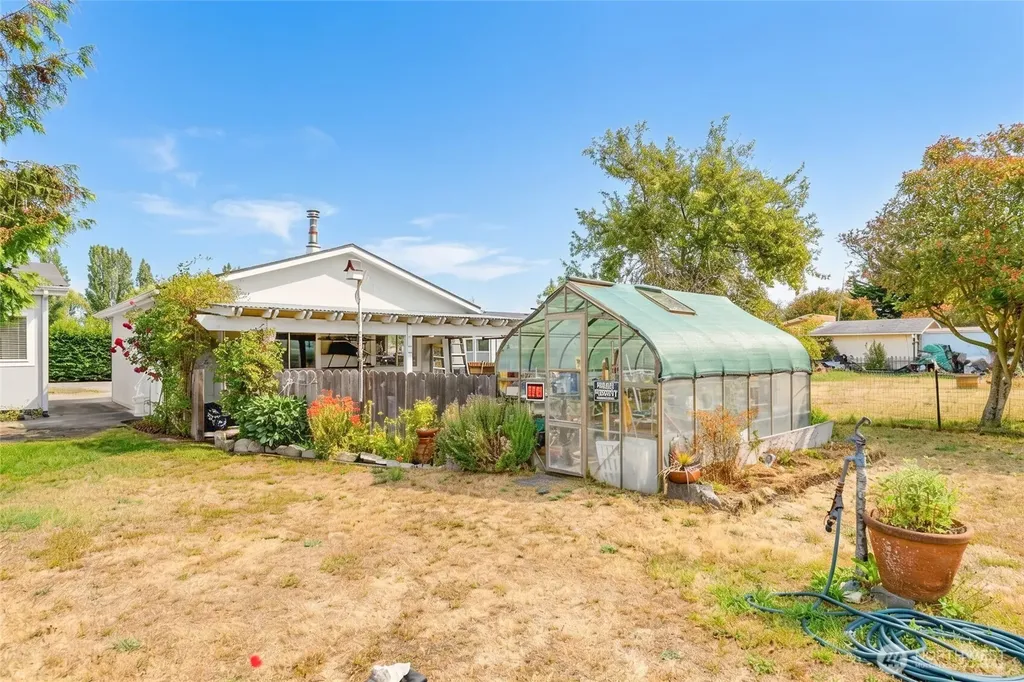 41 Marian Way Sequim WA 98382