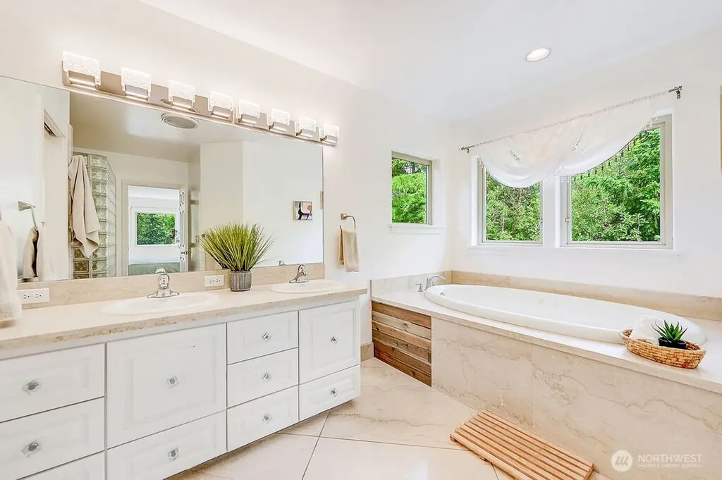 43 Windsor Lane Port Townsend WA 98368