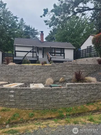 11335 Sunnyside Avenue N Seattle WA 98133