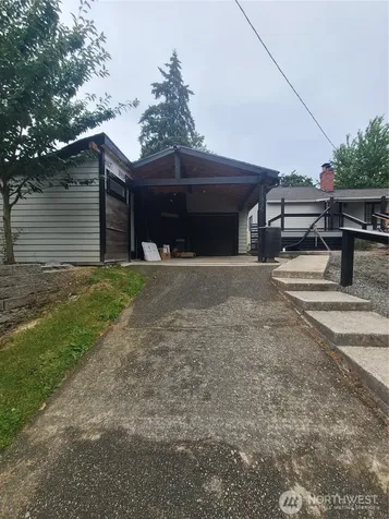 11335 Sunnyside Avenue N Seattle WA 98133