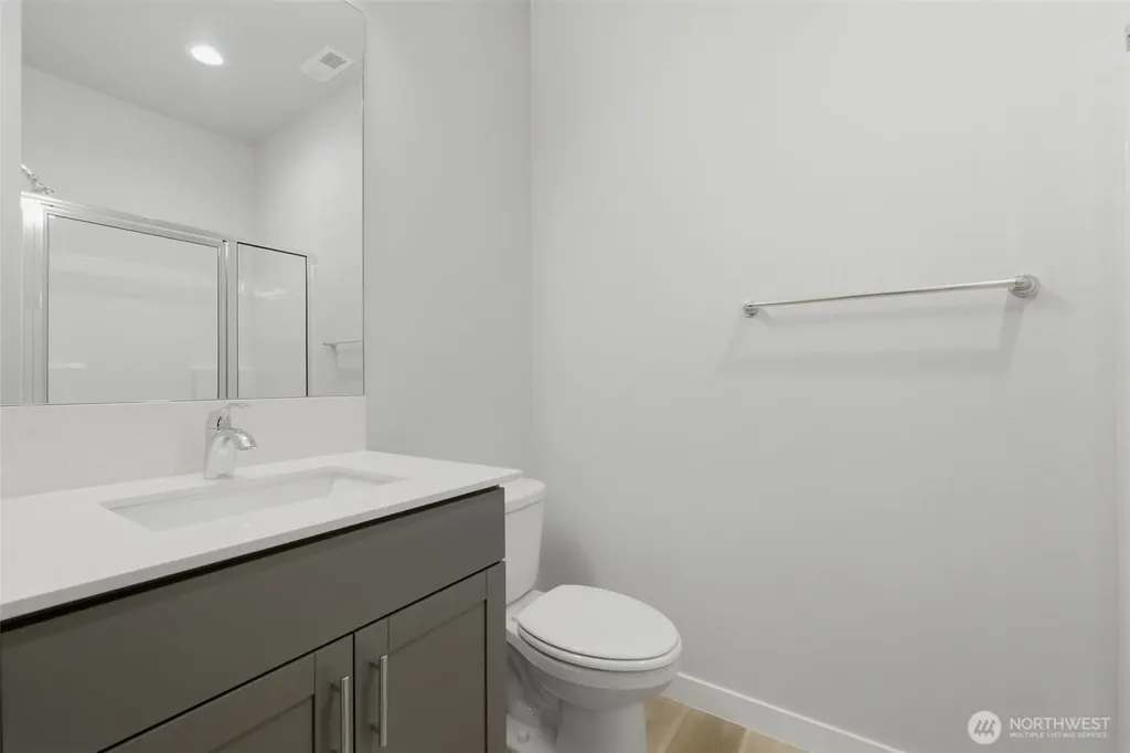 12504 SE 256th Place Kent WA 98030