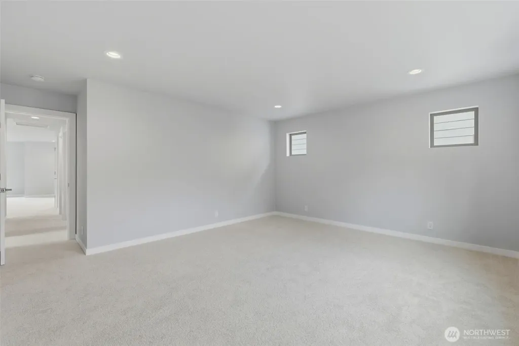 12504 SE 256th Place Kent WA 98030