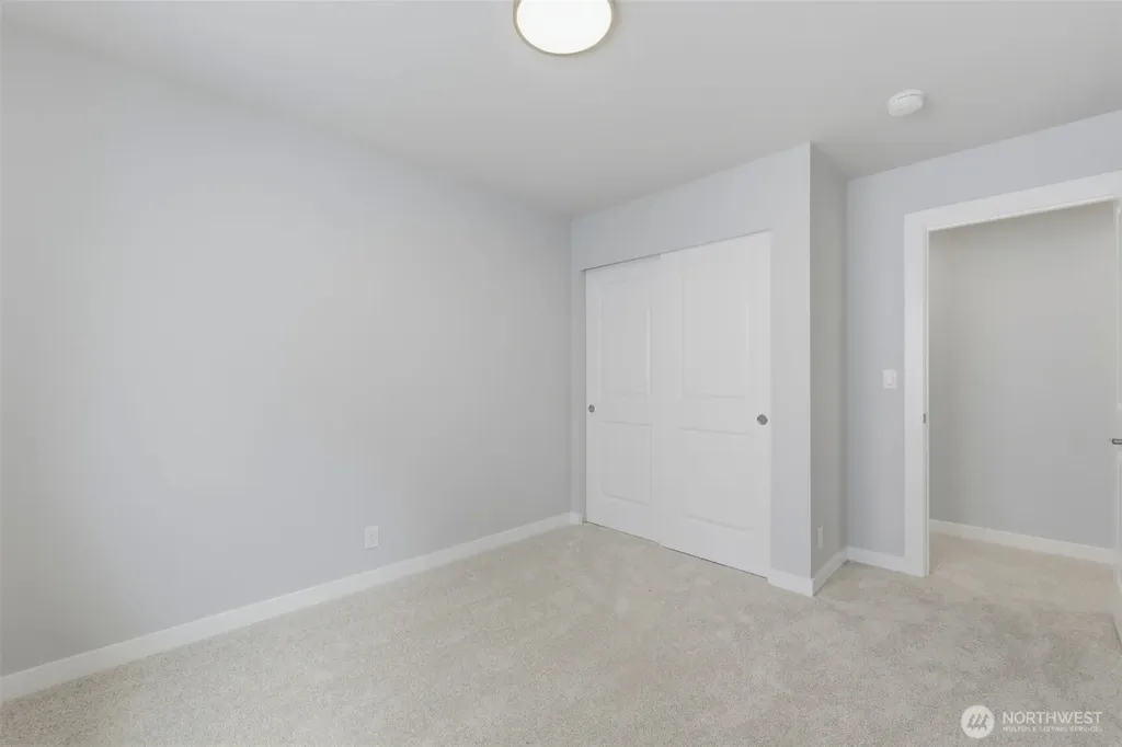 12504 SE 256th Place Kent WA 98030