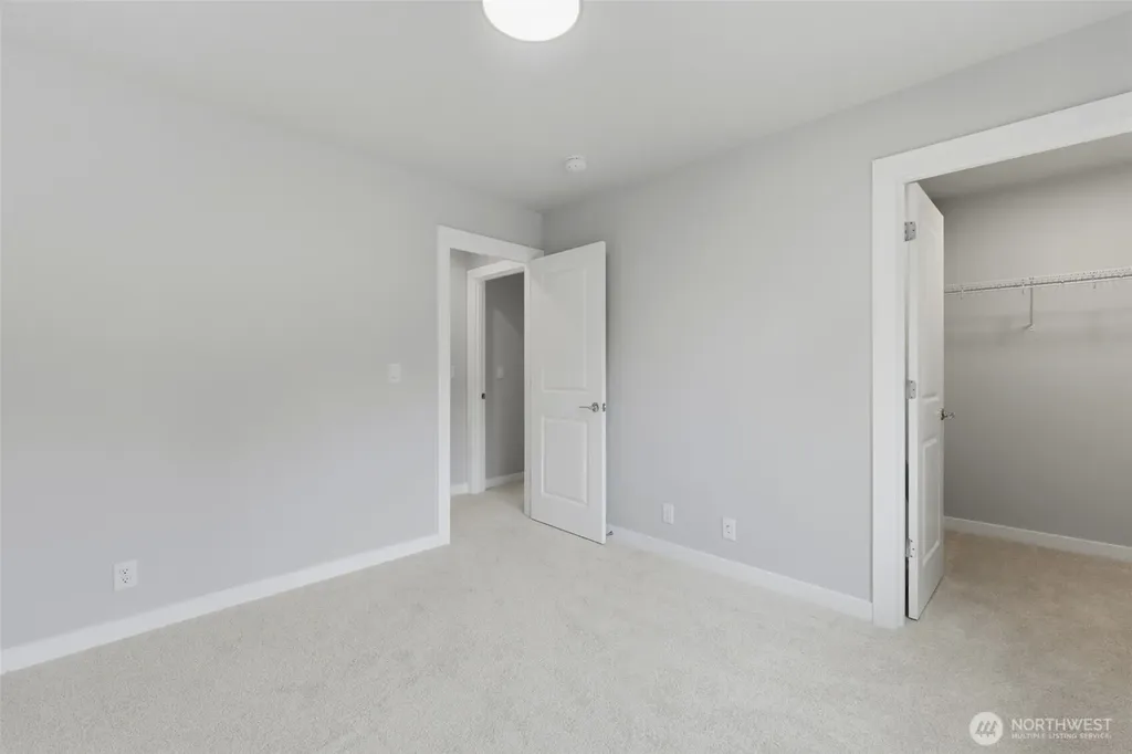12504 SE 256th Place Kent WA 98030