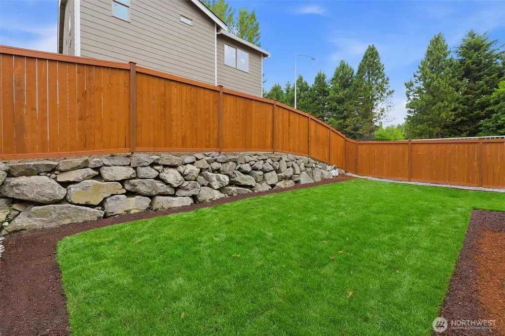 12504 SE 256th Place Kent WA 98030