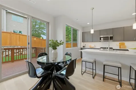 12504 SE 256th Place Kent WA 98030