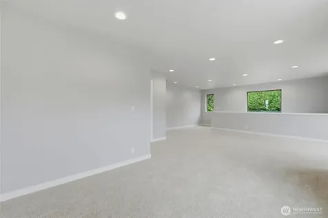 12504 SE 256th Place Kent WA 98030