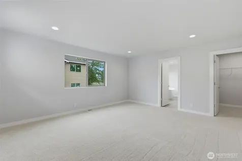 12504 SE 256th Place Kent WA 98030
