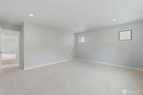 12504 SE 256th Place Kent WA 98030