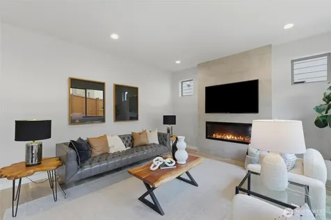 12504 SE 256th Place Kent WA 98030