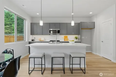12504 SE 256th Place Kent WA 98030