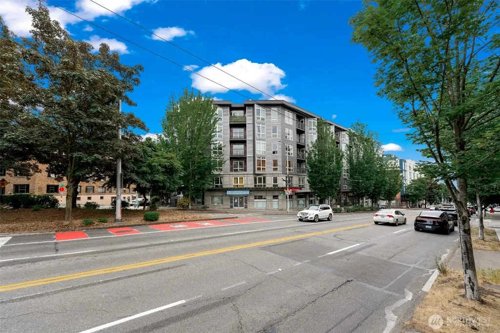159 Denny Way Seattle WA 98109