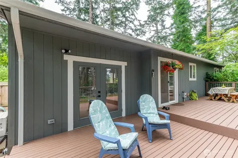 1013 Carl Avenue Oak Harbor WA 98277