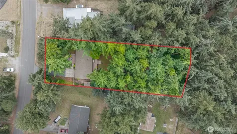 1013 Carl Avenue Oak Harbor WA 98277