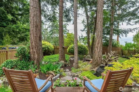 1013 Carl Avenue Oak Harbor WA 98277