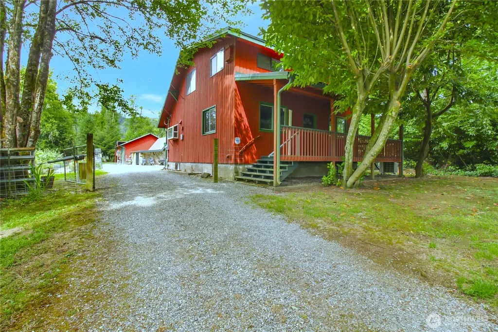 24713 State Route 530 NE Arlington WA 98223