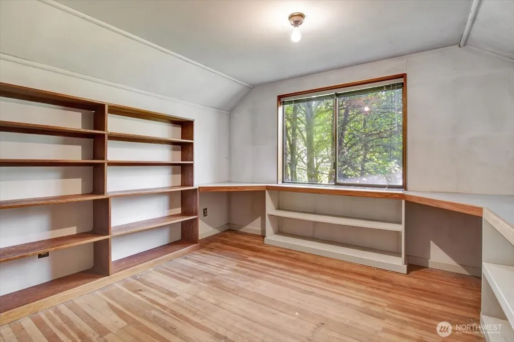 24713 State Route 530 NE Arlington WA 98223
