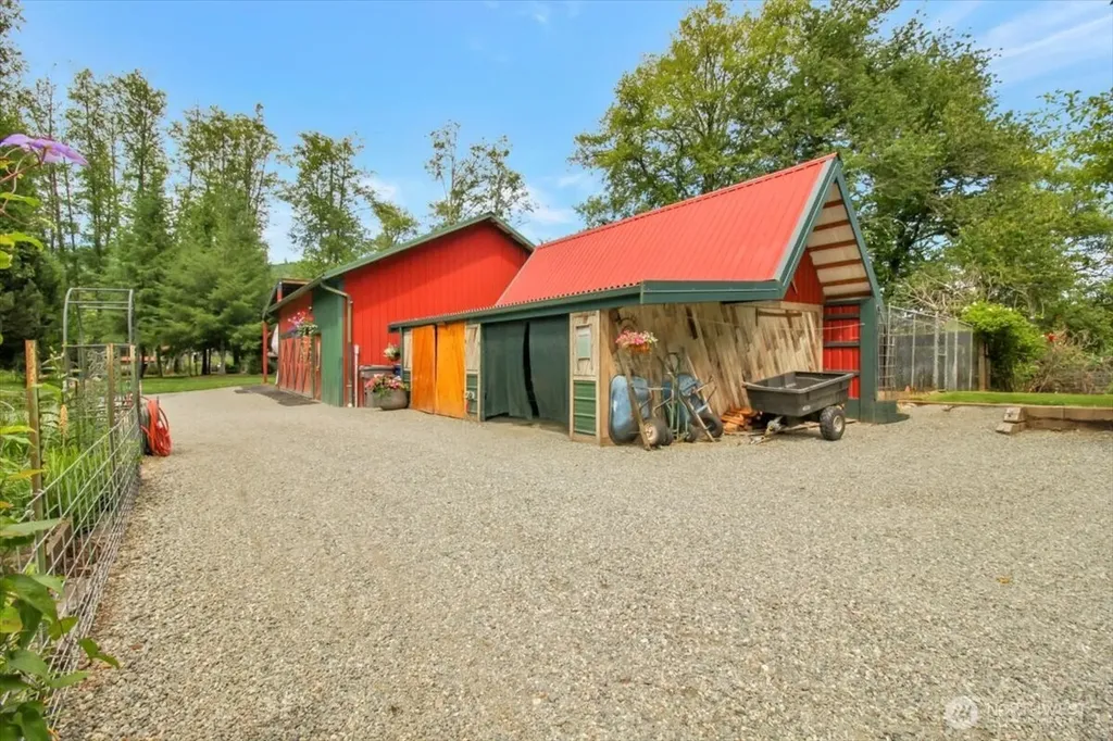 24713 State Route 530 NE Arlington WA 98223