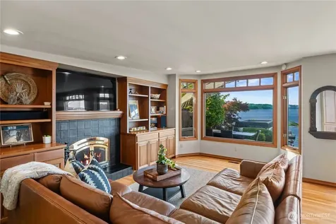 17834 SE 40th Place Bellevue WA 98008