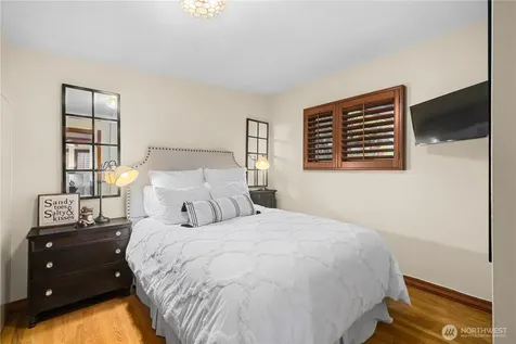 17834 SE 40th Place Bellevue WA 98008