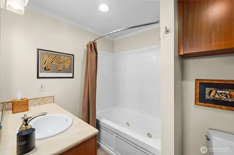17834 SE 40th Place Bellevue WA 98008