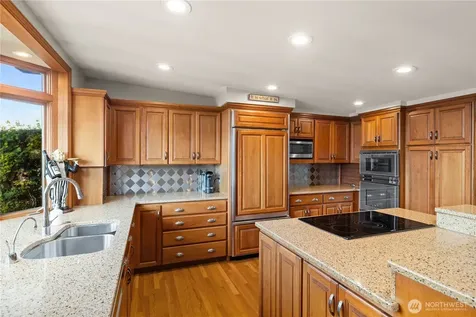17834 SE 40th Place Bellevue WA 98008