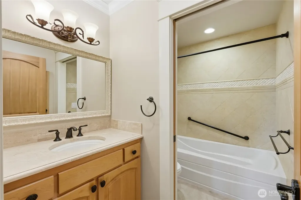 3821 Shelby Road Lynnwood WA 98087