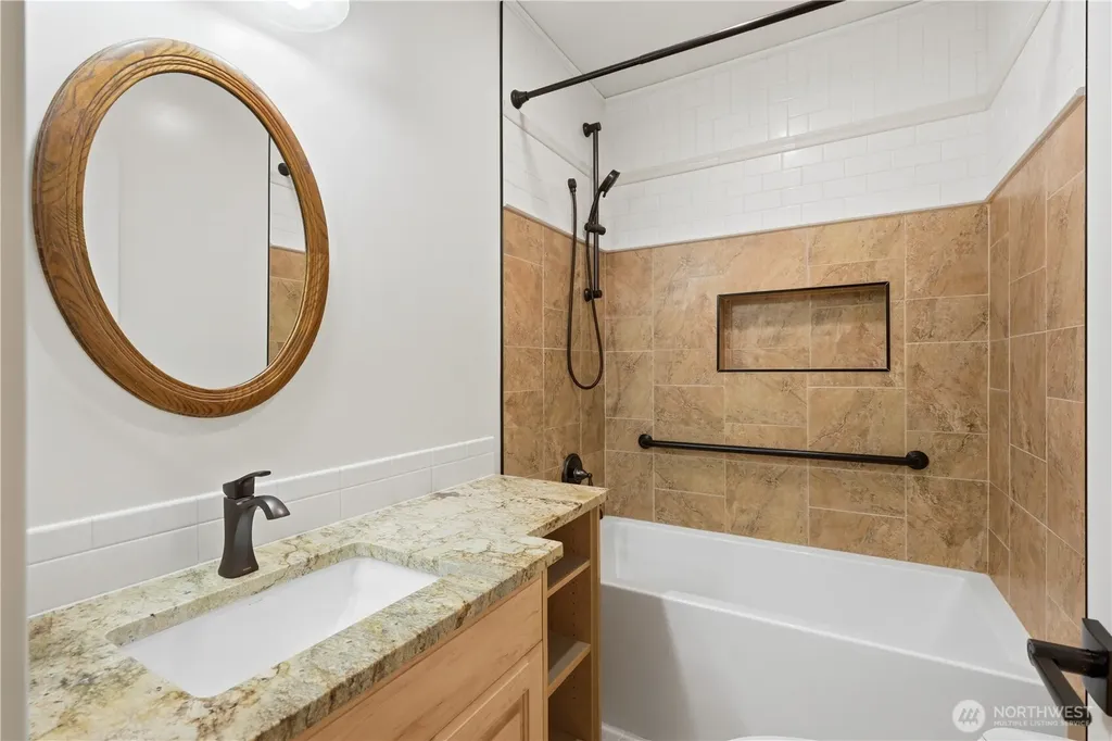 3821 Shelby Road Lynnwood WA 98087