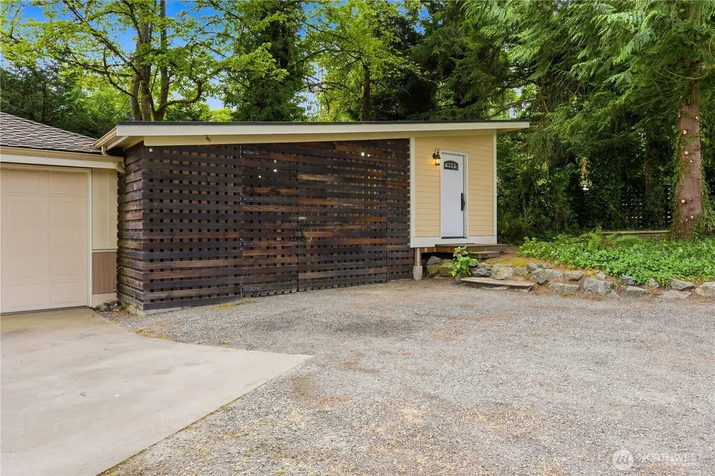 3821 Shelby Road Lynnwood WA 98087