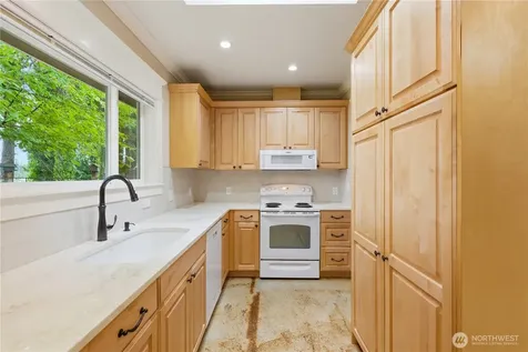 3821 Shelby Road Lynnwood WA 98087