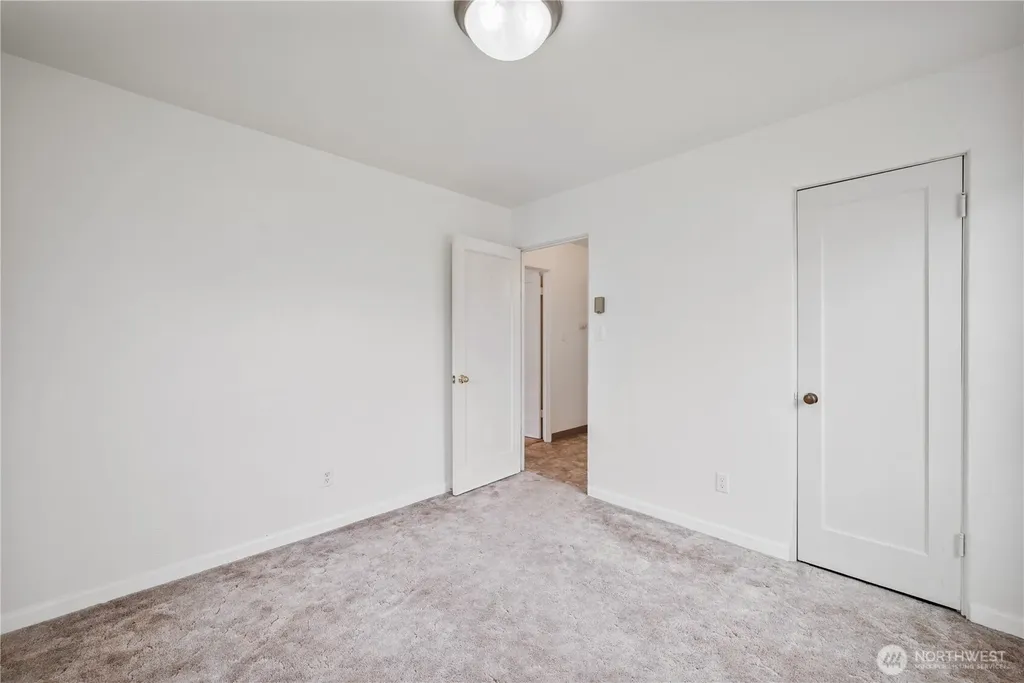 1034 16th Avenue Longview WA 98632