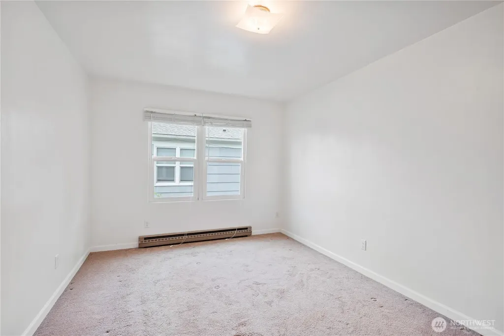 1034 16th Avenue Longview WA 98632