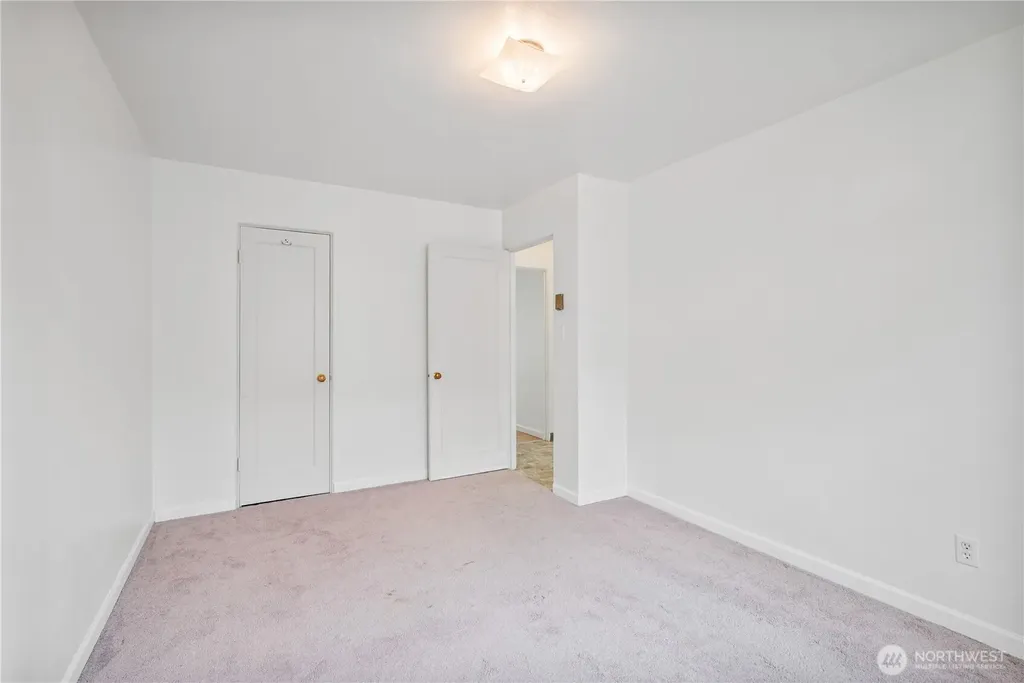 1034 16th Avenue Longview WA 98632