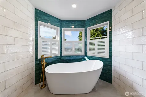 404 Lilac Drive Mount Vernon WA 98273