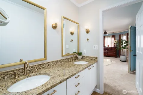 404 Lilac Drive Mount Vernon WA 98273
