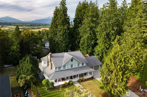 404 Lilac Drive Mount Vernon WA 98273