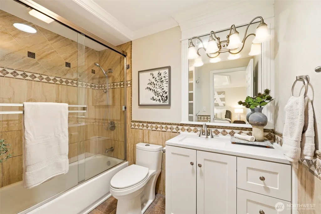 10032 30th Avenue SW Seattle WA 98146