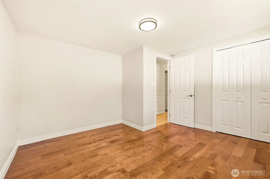 10032 30th Avenue SW Seattle WA 98146