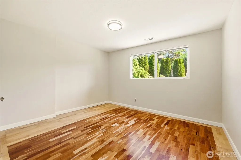 10032 30th Avenue SW Seattle WA 98146