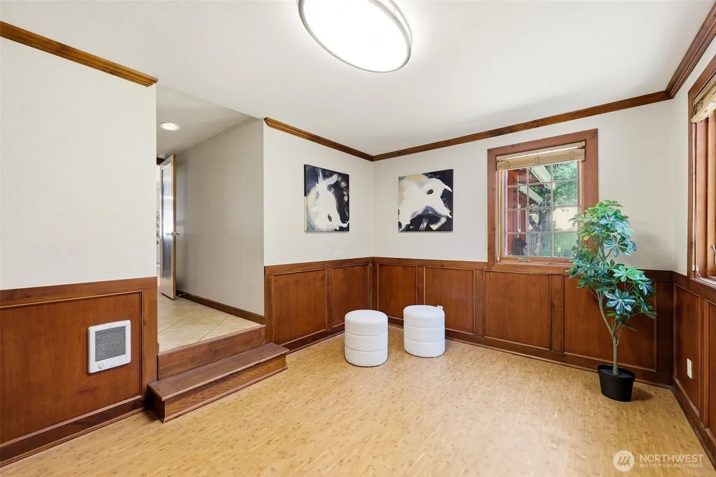 10032 30th Avenue SW Seattle WA 98146
