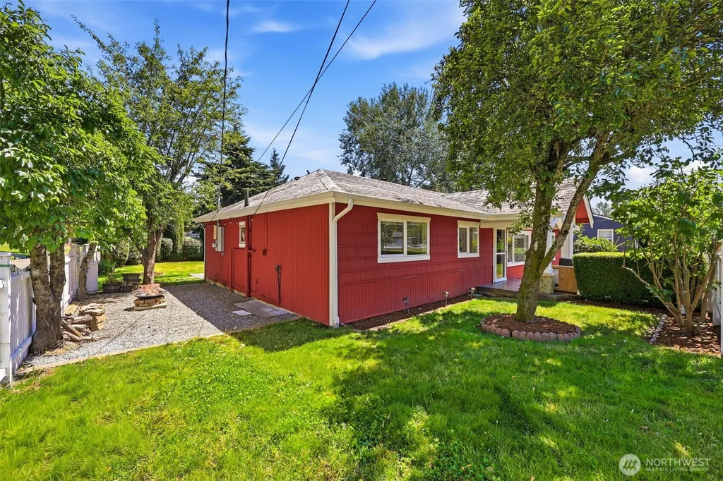 10032 30th Avenue SW Seattle WA 98146