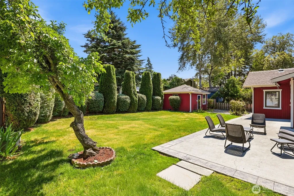 10032 30th Avenue SW Seattle WA 98146