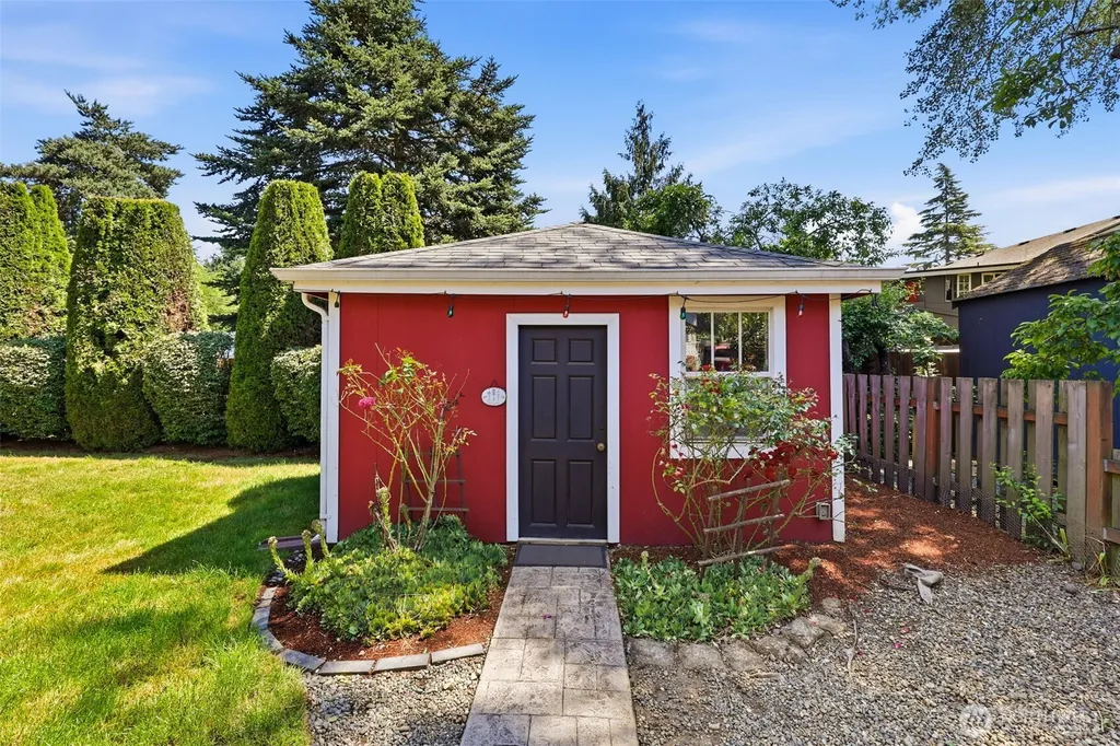 10032 30th Avenue SW Seattle WA 98146
