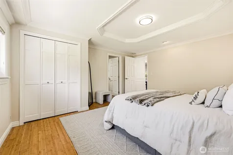 10032 30th Avenue SW Seattle WA 98146